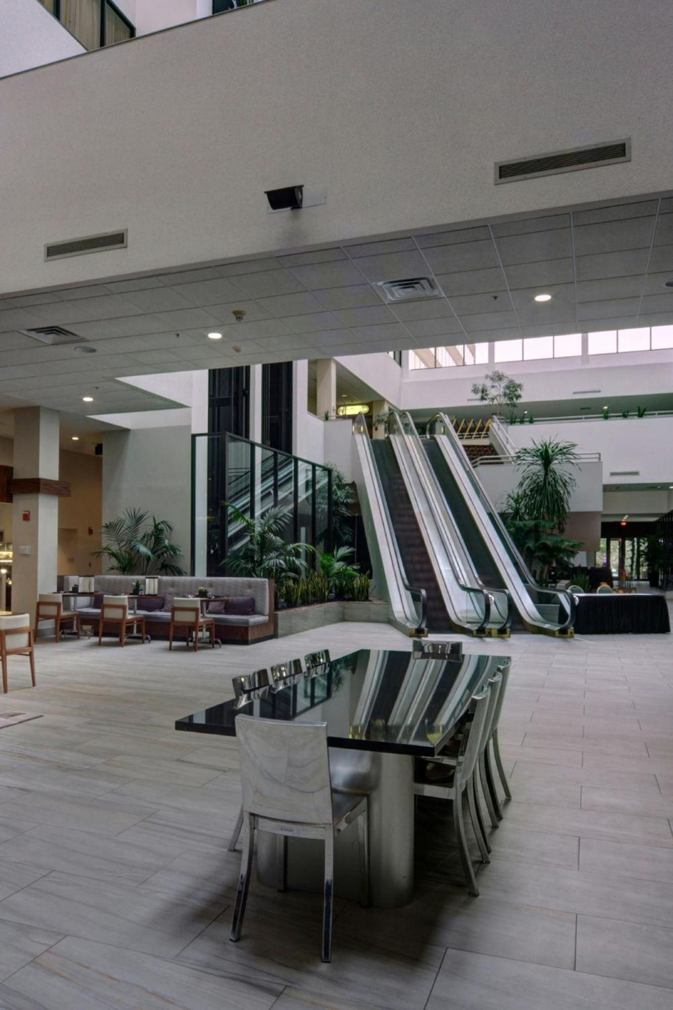 Marriott East Lansing At University Place Exterior foto